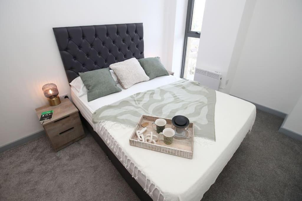 High Point 2 Bed Apartment *