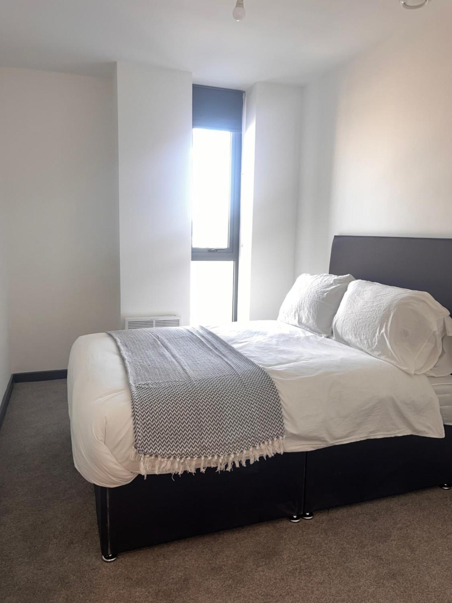 High Point 2 Bed * Bradford (West Yorkshire)